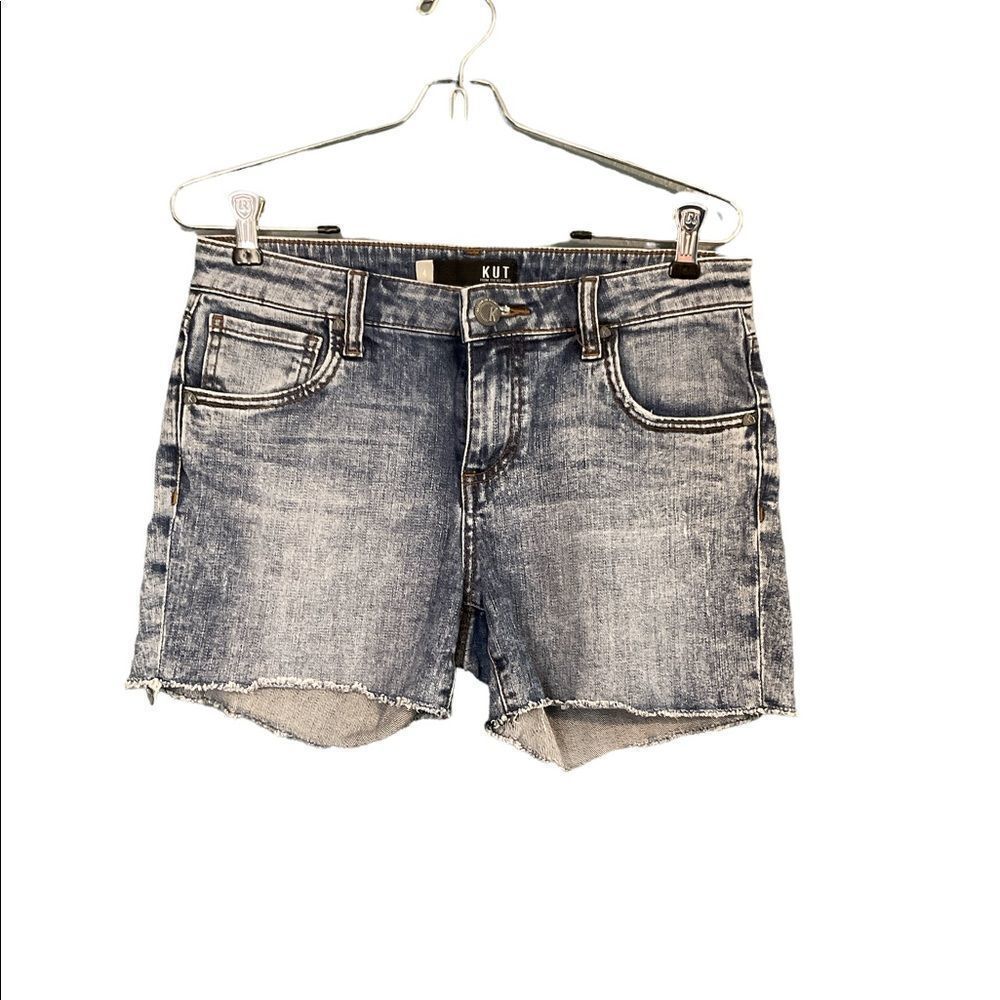 Kut from the kloth gidget fray shorts size 4 - Picture 2 of 8